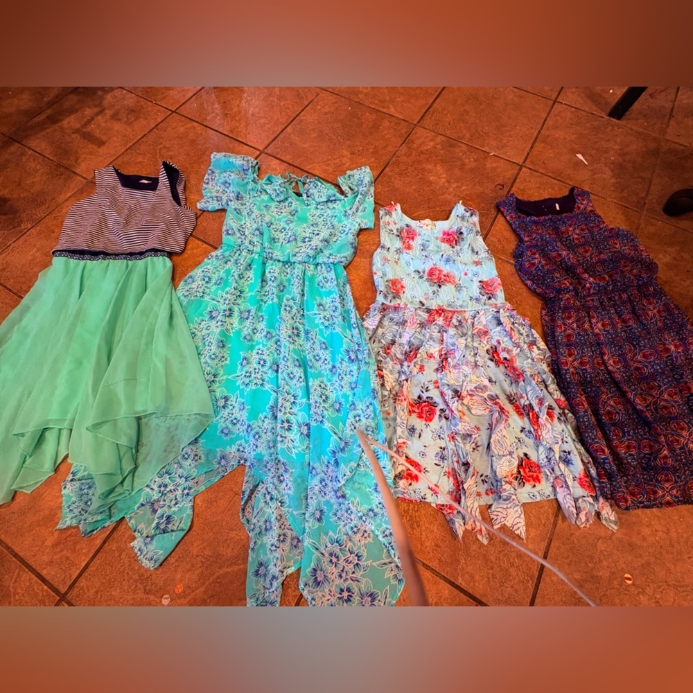 Floral and Striped Dresses Collection For girls - Picture 2 of 6